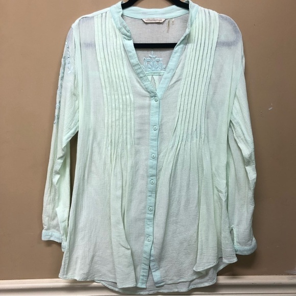 Soft Surroundings Pintuck Eyelet Tunic Top Gauzy Light Green Button Front Size M - Picture 1 of 6